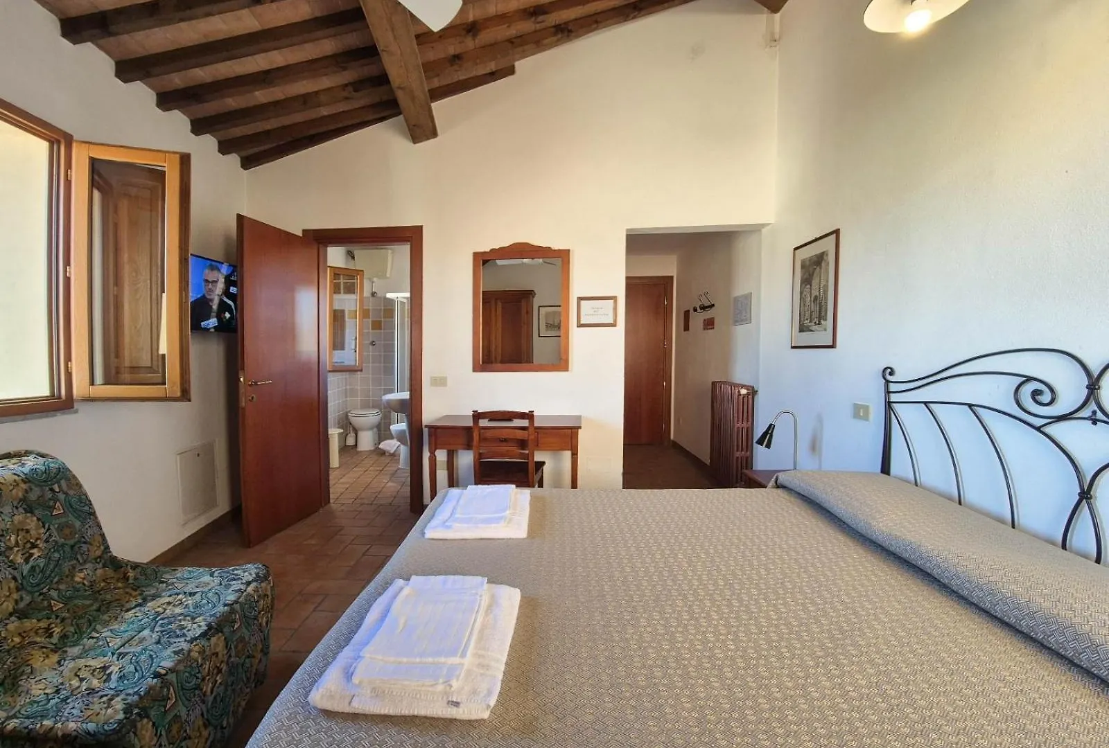 Helvetia Pisa Tower Guest House Italy